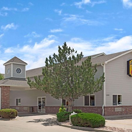 Super 8 By Wyndham Windsor Hotel Buitenkant foto