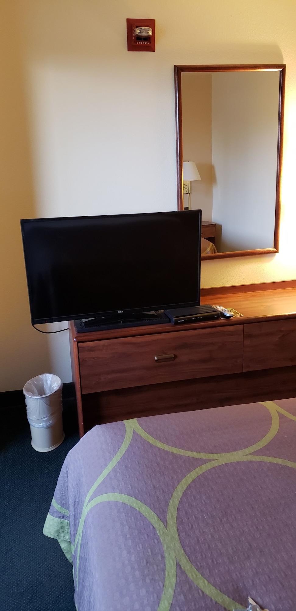 Super 8 By Wyndham Windsor Hotel Buitenkant foto